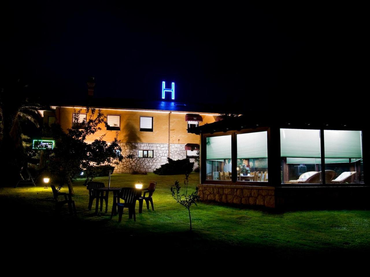 Hosteria Los Sauces Maoño Buitenkant foto
